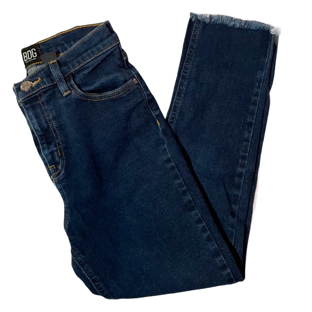 BDG Girlfriend High Rise Raw Hem Jeans Sz 26